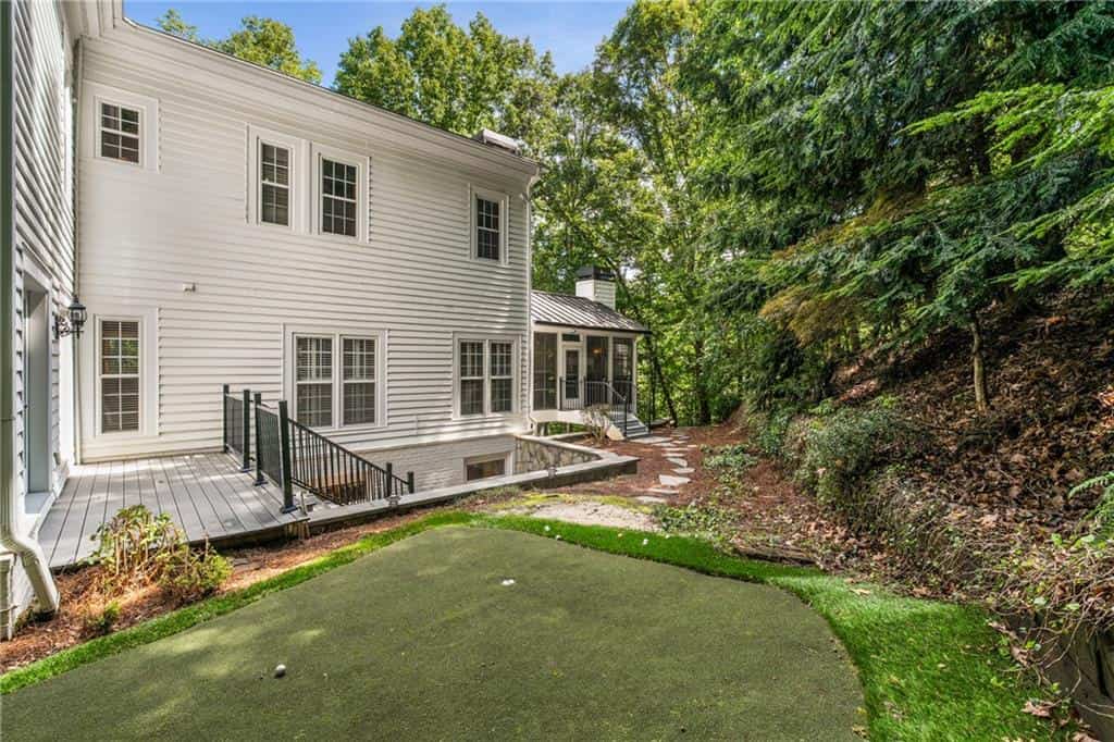 Listing photo 6
