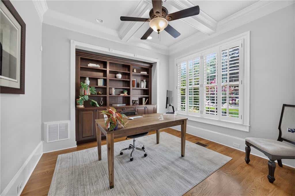 Listing photo 6
