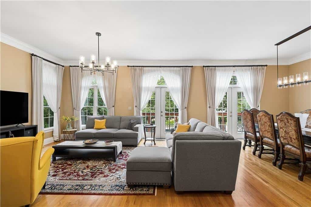 Listing photo 4