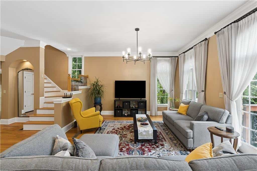 Listing photo 6