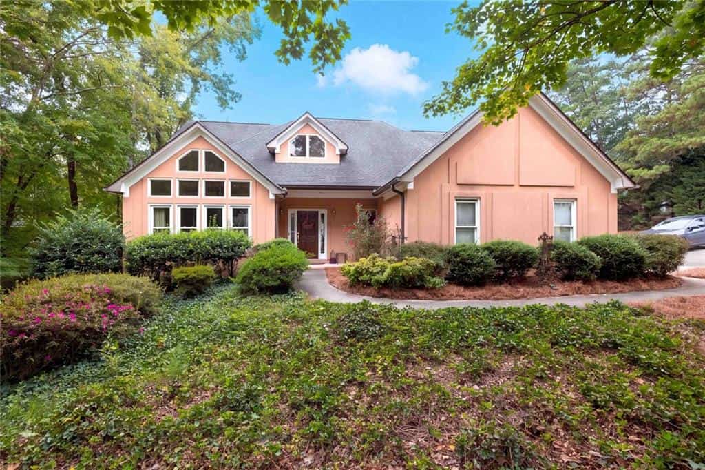 305 Deer Cliff Cove, Lawrenceville, GA 30043