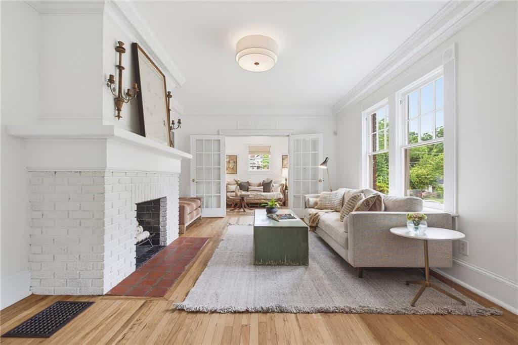 Listing photo 6