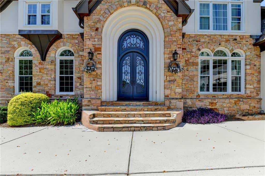 Listing photo 6