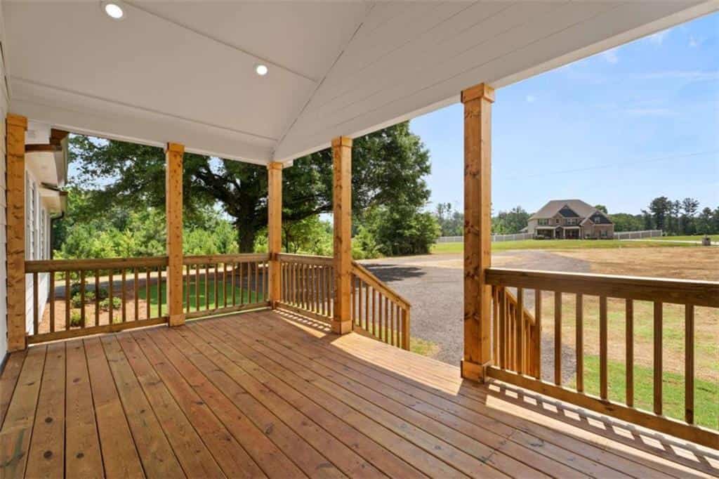 Listing photo 6