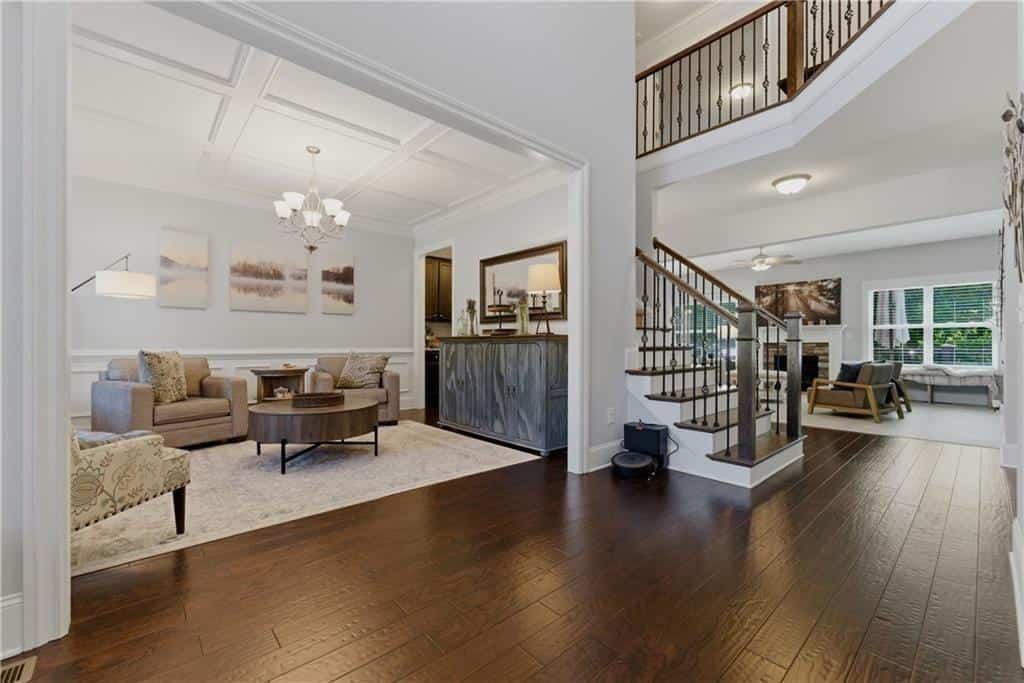 Listing photo 6