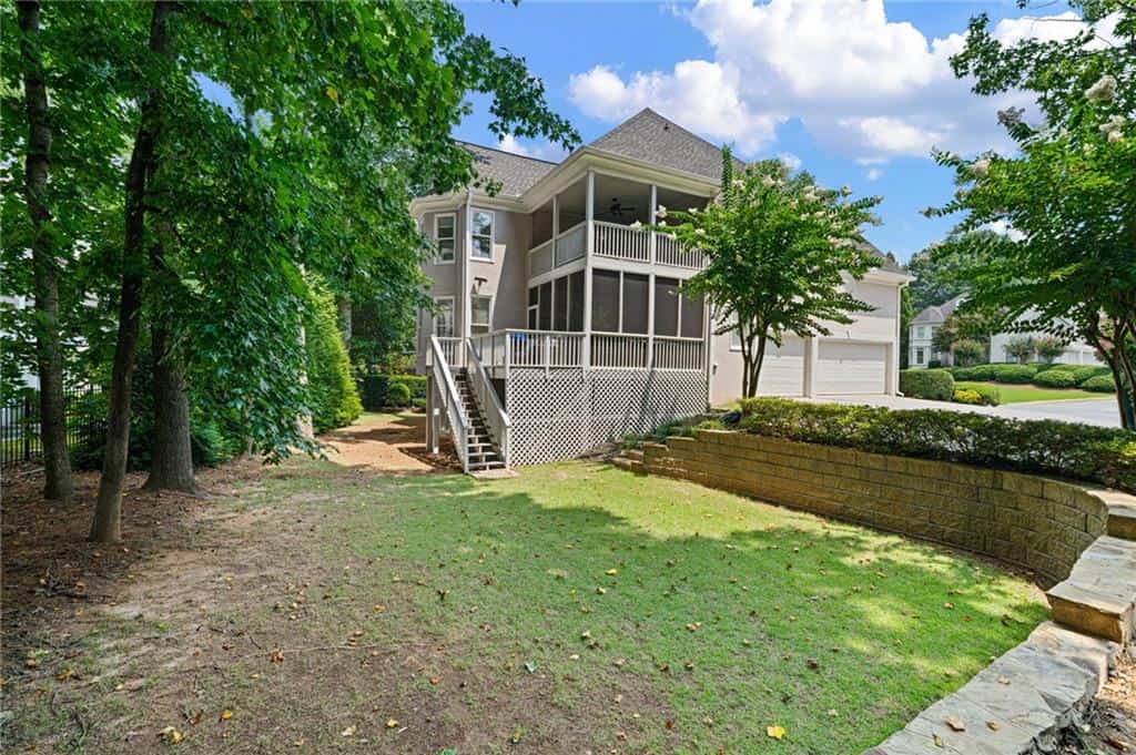 Listing photo 6