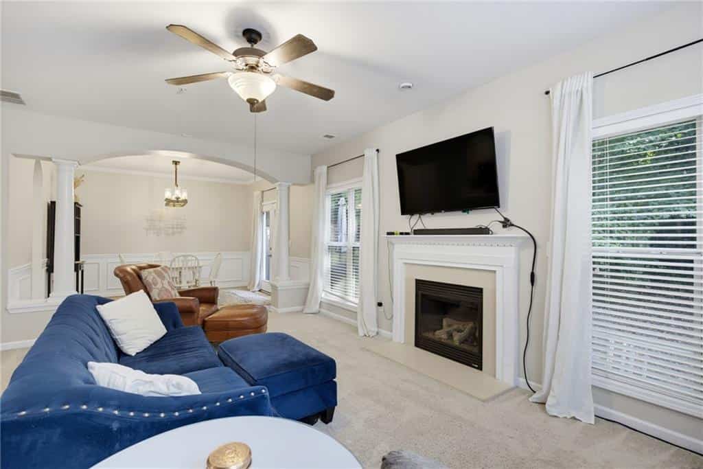 Listing photo 6