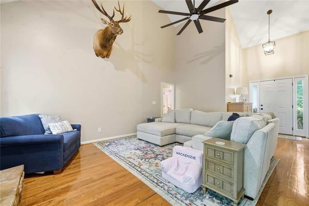Listing photo 6