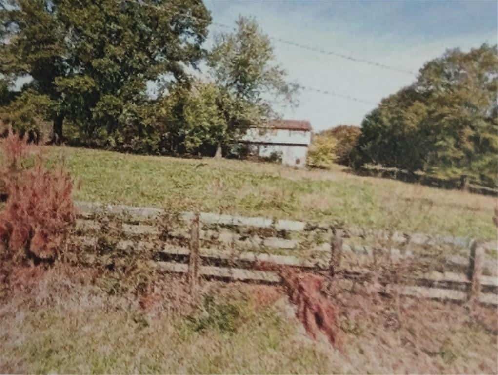 Listing photo 6