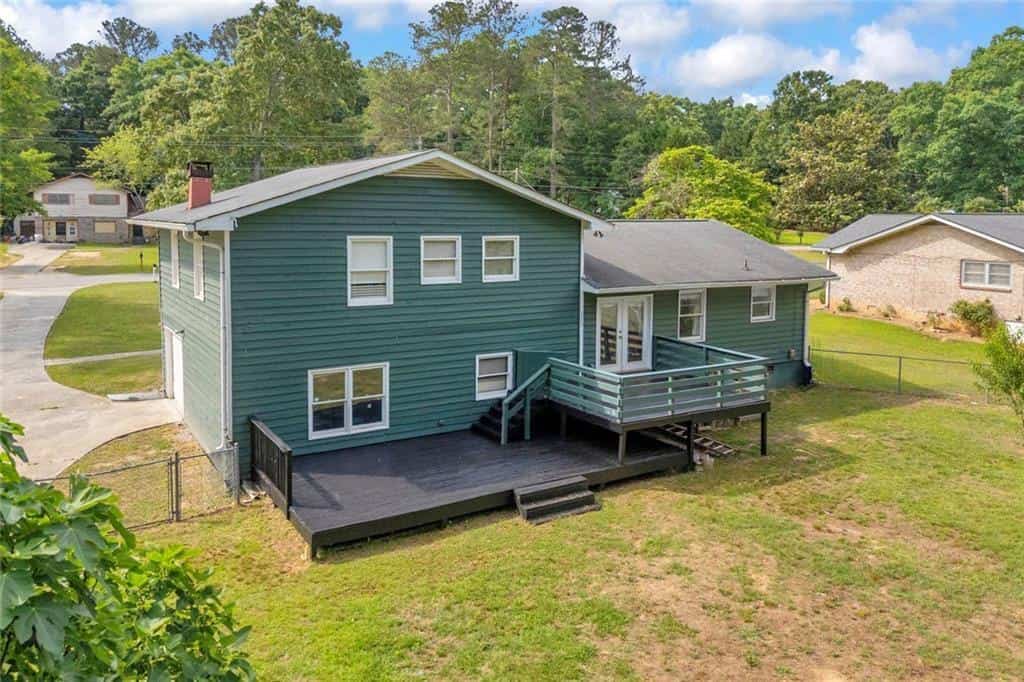 Listing photo 4