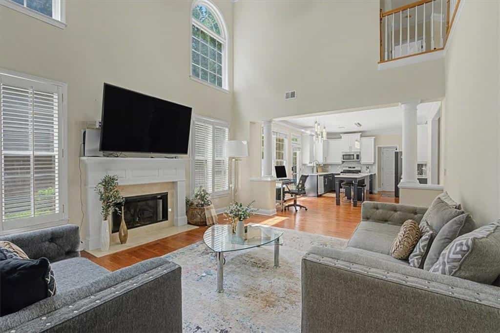 Listing photo 6