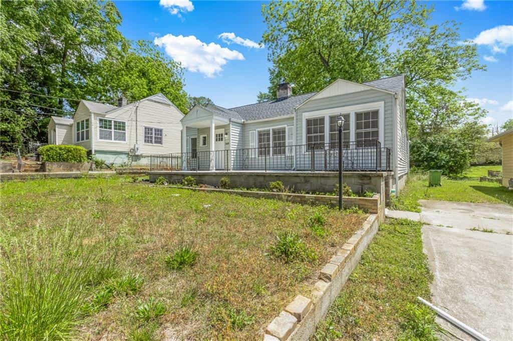 Listing photo 3