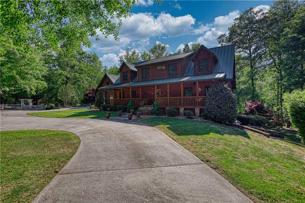 393 Edwards Road, Oxford, GA 30054