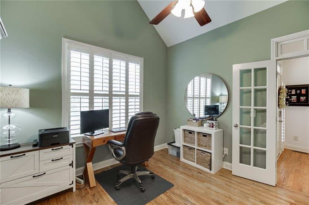 Listing photo 6