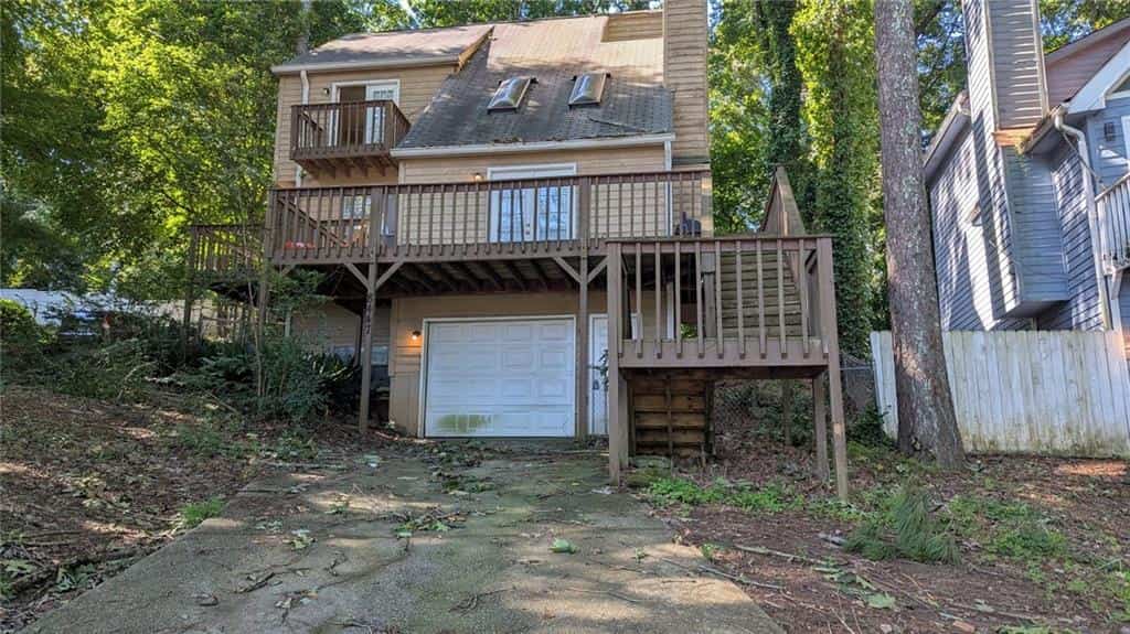 Listing photo 2