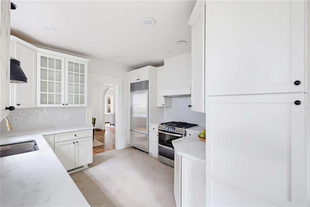 Listing photo 6