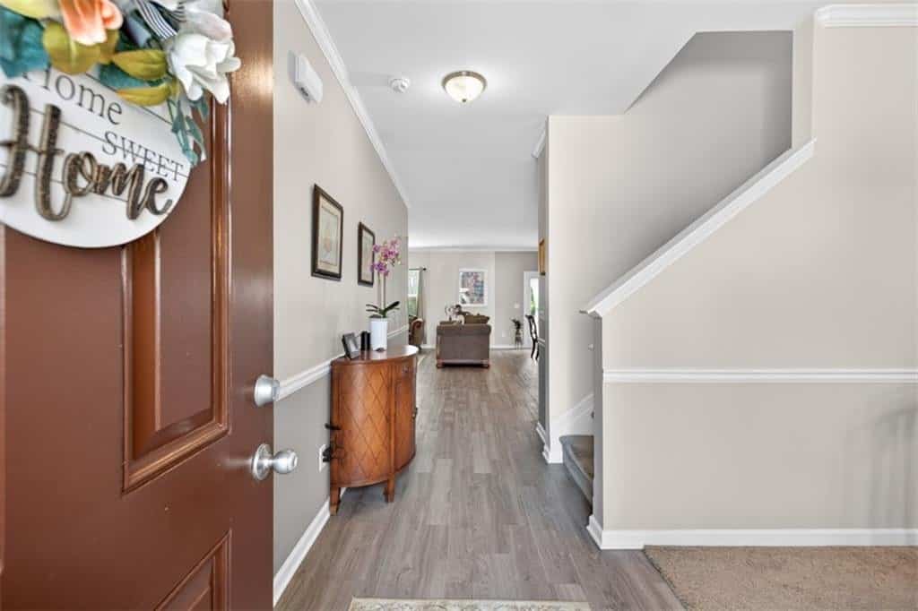 Listing photo 6