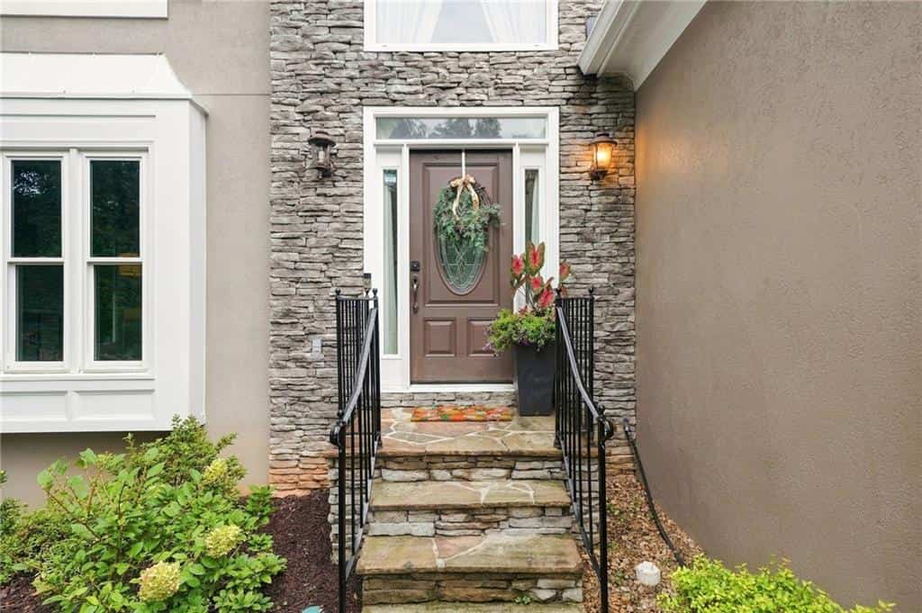 Listing photo 6