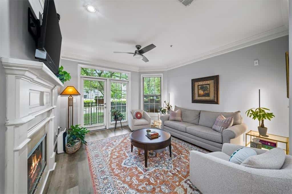 Listing photo 6
