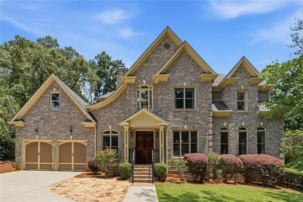 2715 Henderson Road, Tucker, GA 30084