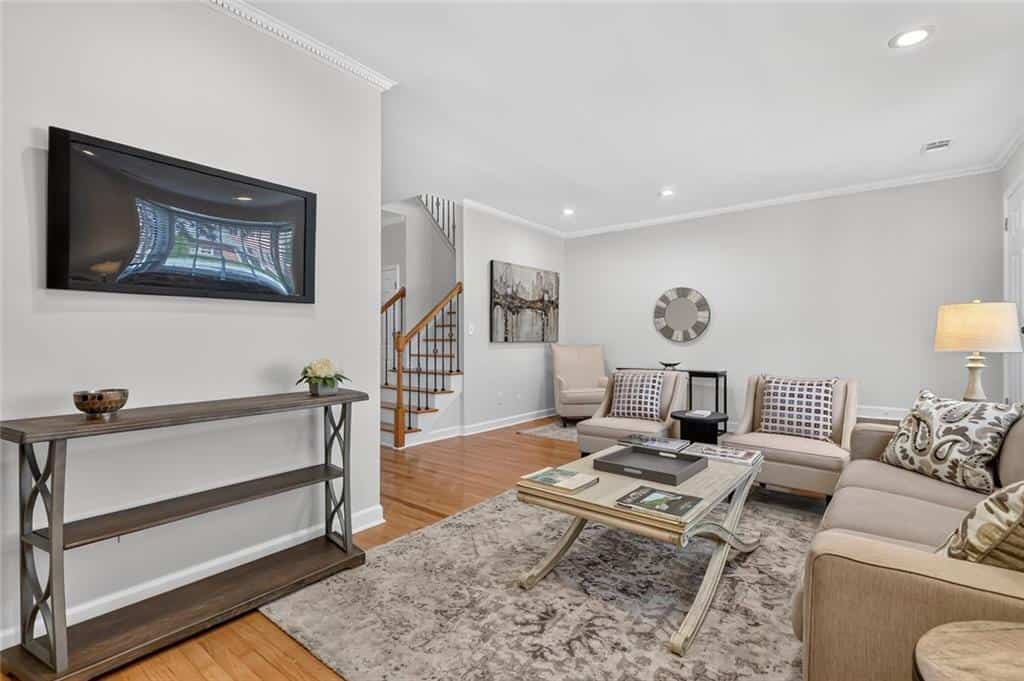 Listing photo 6