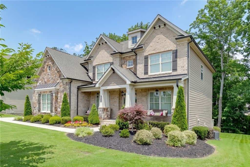 Listing photo 3