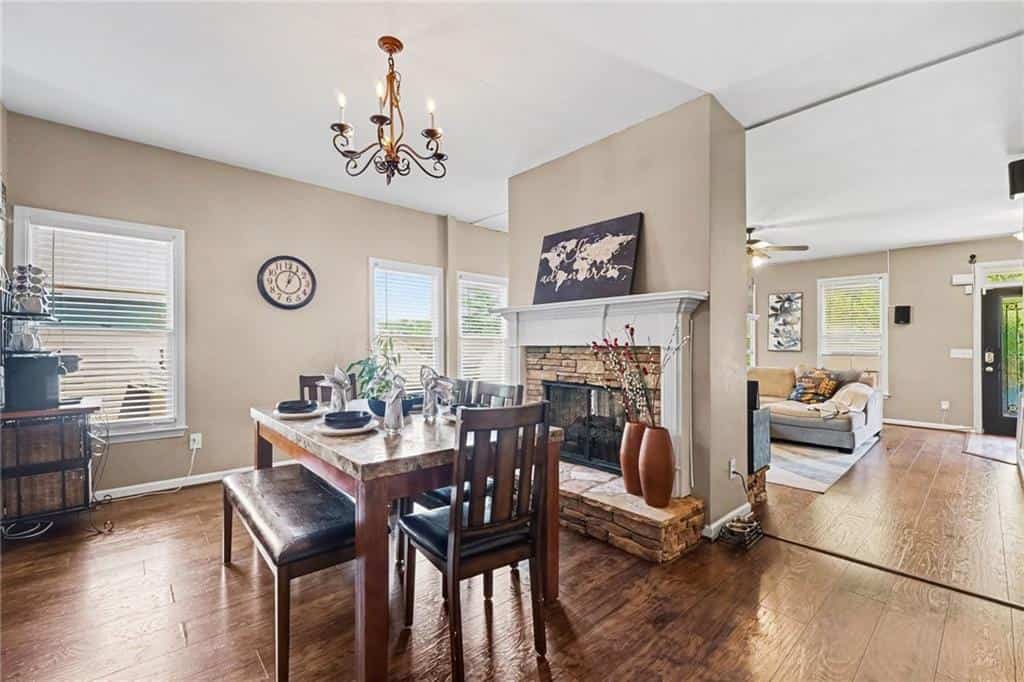 Listing photo 3