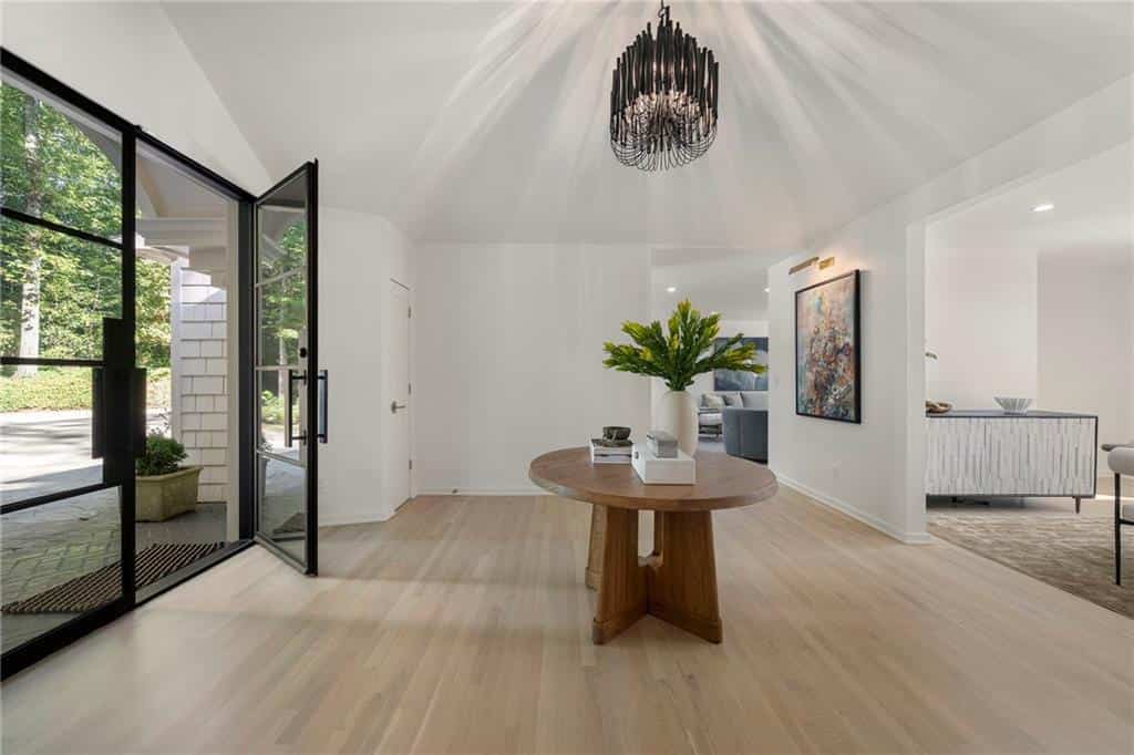 Listing photo 6