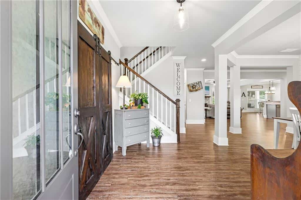 Listing photo 6