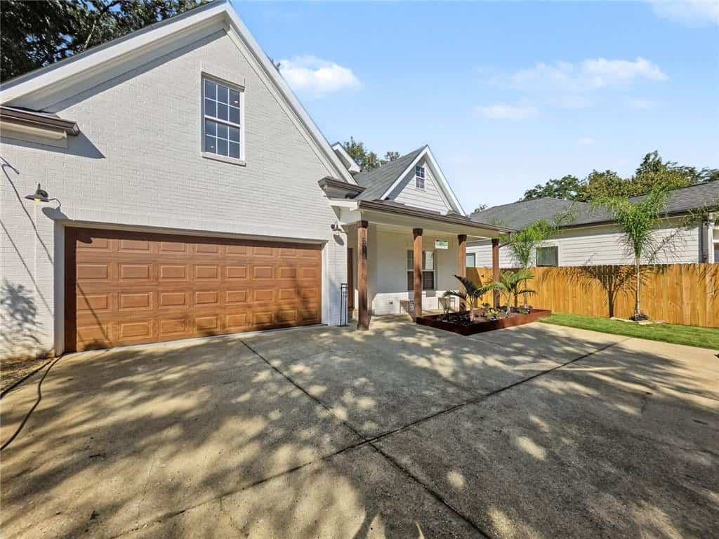 Listing photo 6