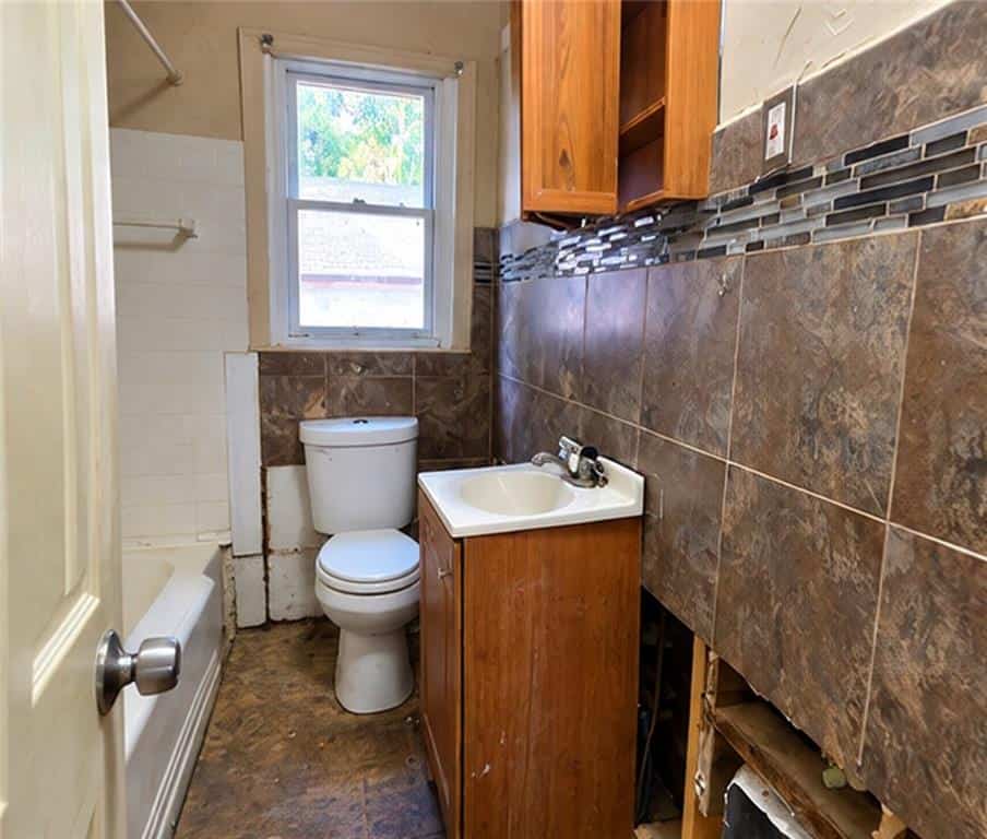 Listing photo 6