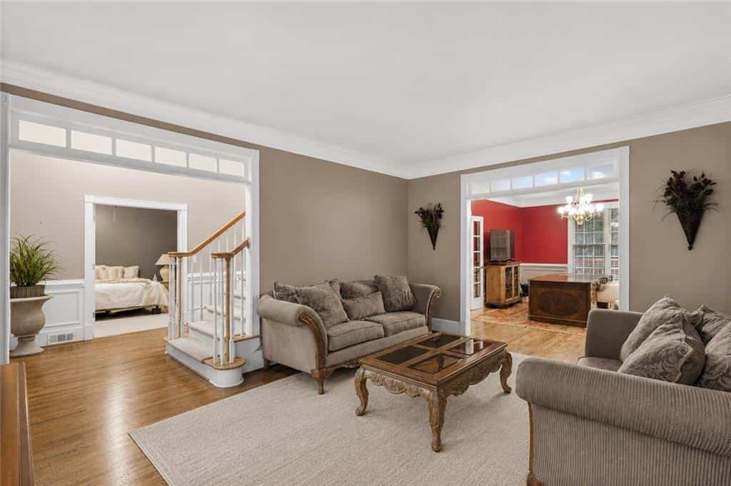 Listing photo 4