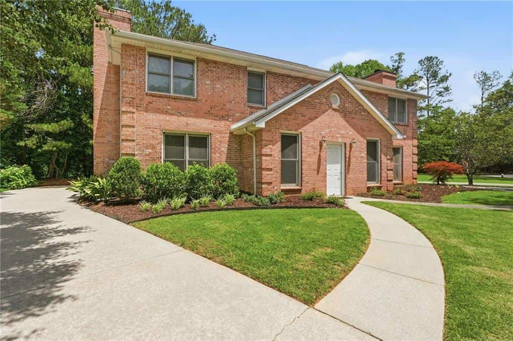 8865 Carroll Manor Drive, Sandy Springs, GA 30350