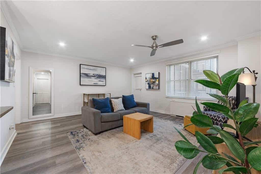 300 Peachtree Street NE 10H #10H, Atlanta, GA 30308