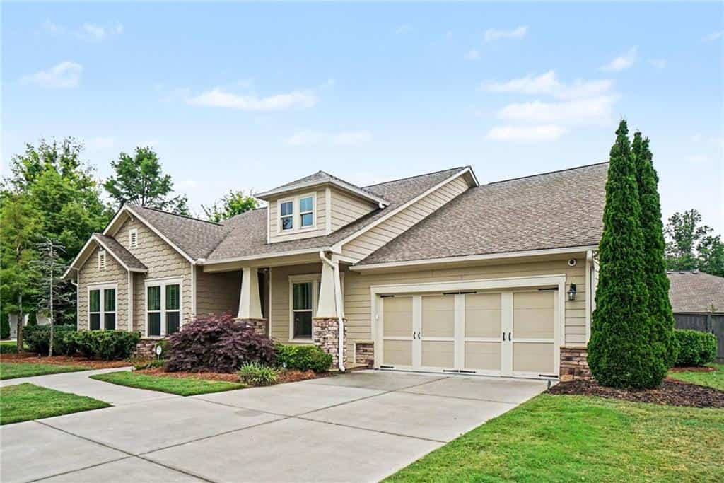 105 Sheridan Drive, Woodstock, GA 30189