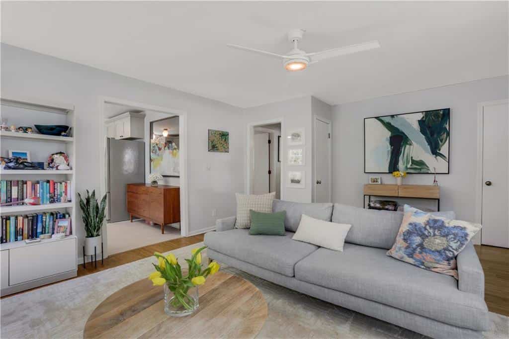 Listing photo 6