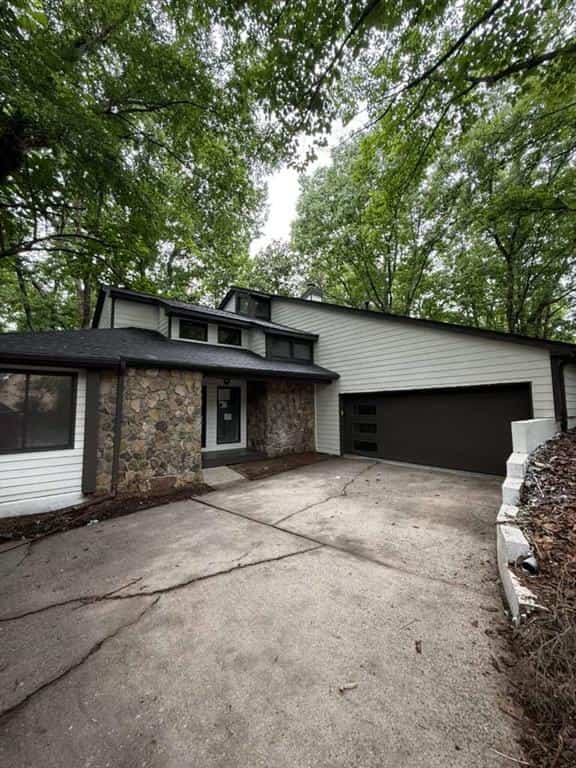 352 N Peak Drive, Alpharetta, GA 30022