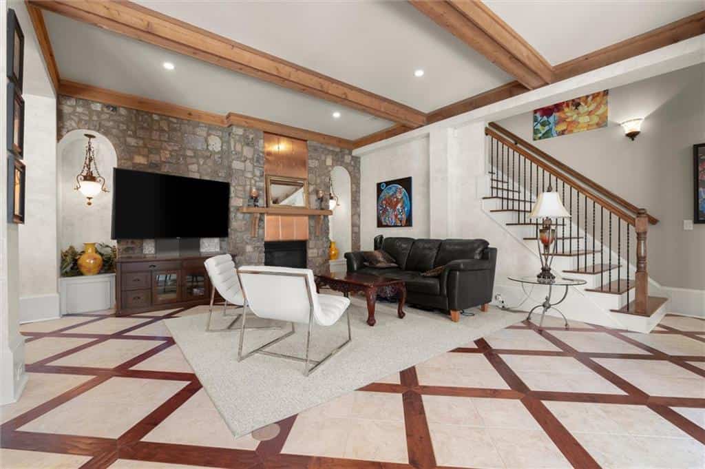 Listing photo 6