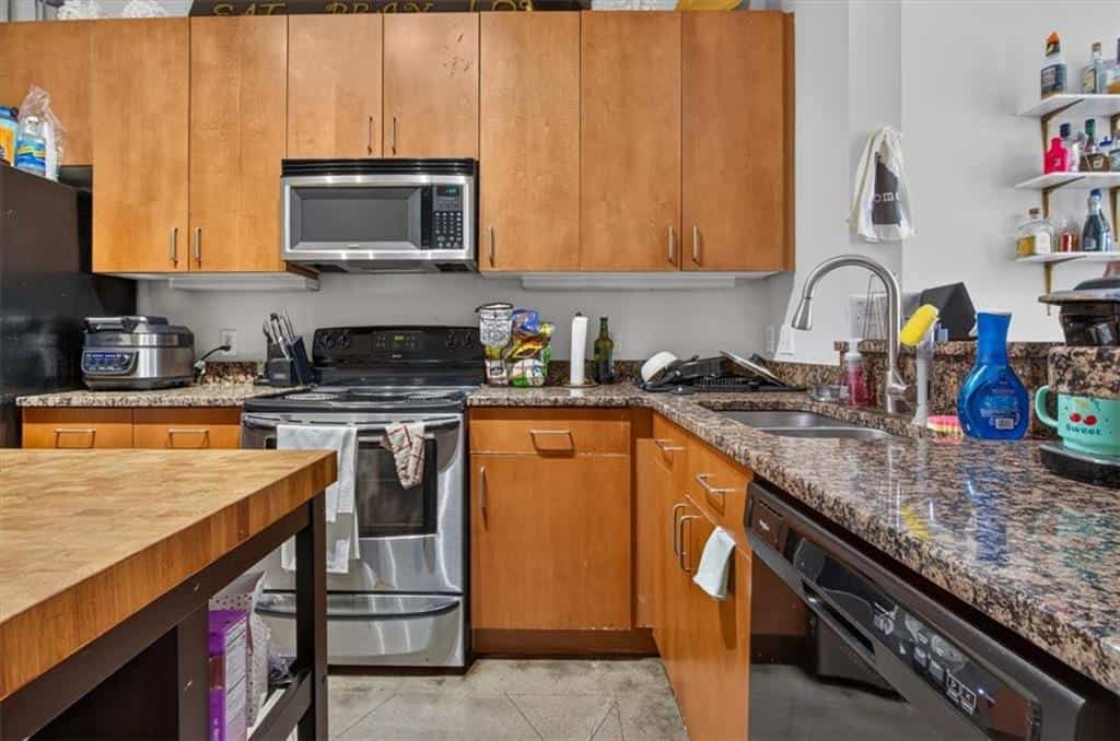 Listing photo 6