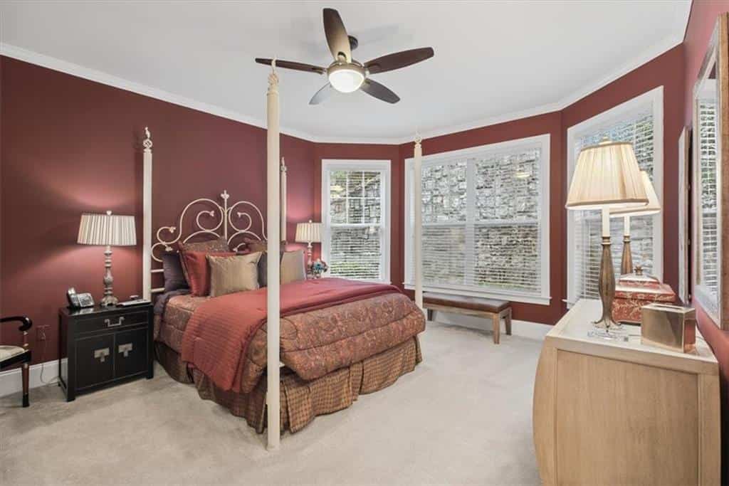 Listing photo 6