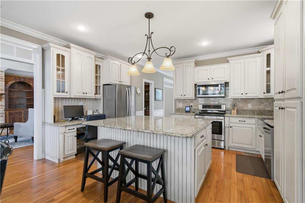 Listing photo 4