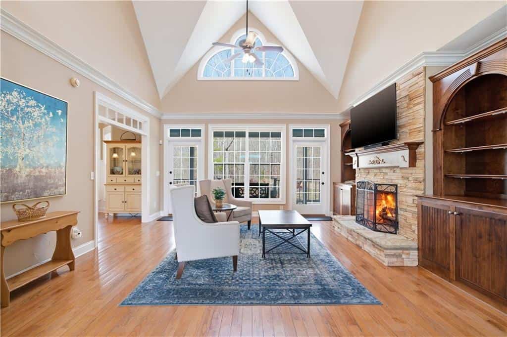 Listing photo 6