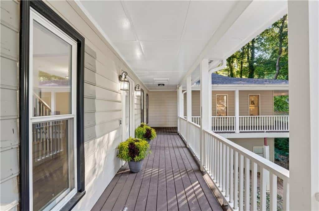 Listing photo 6