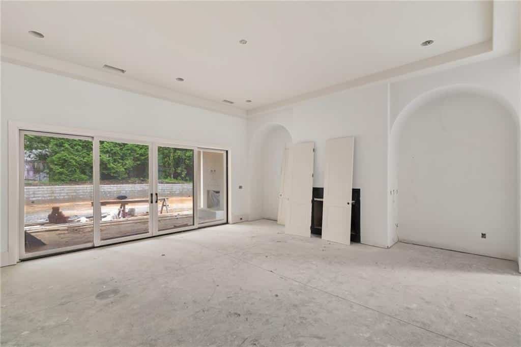 Listing photo 6