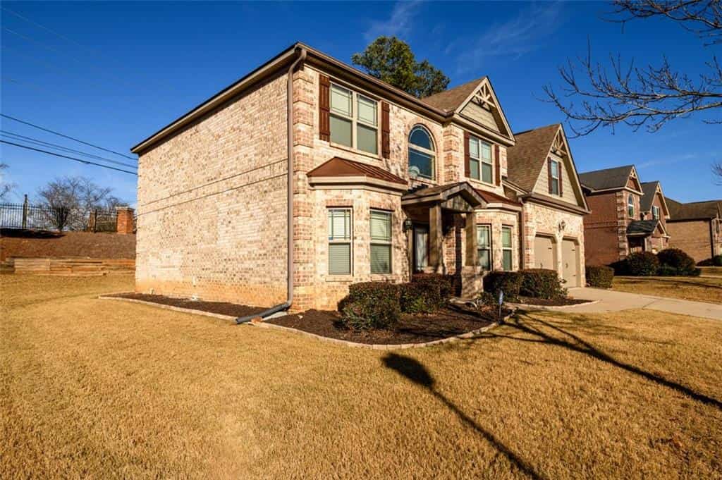 Listing photo 3