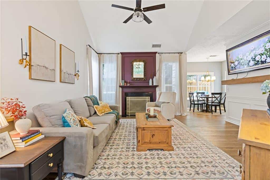 Listing photo 6