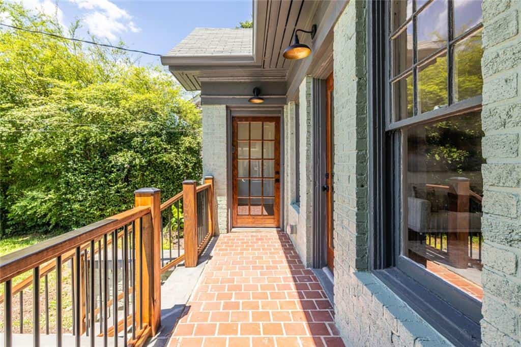 Listing photo 6