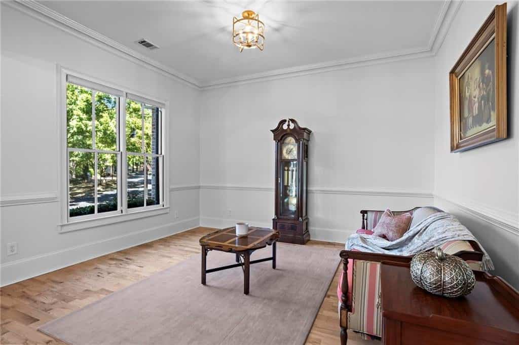 Listing photo 6
