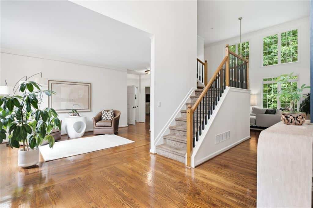Listing photo 6