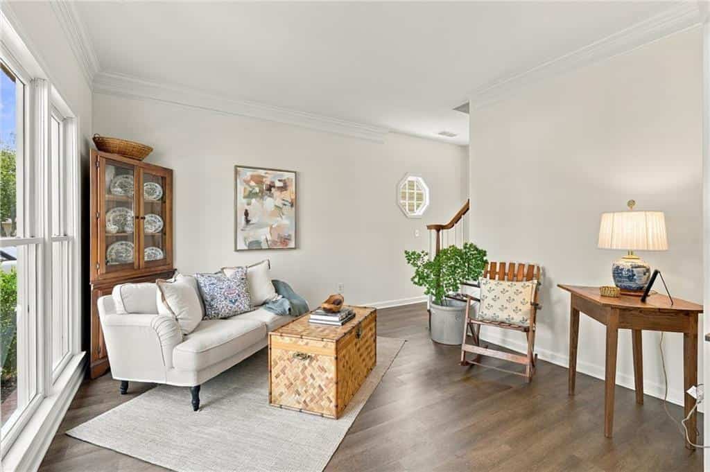 Listing photo 6
